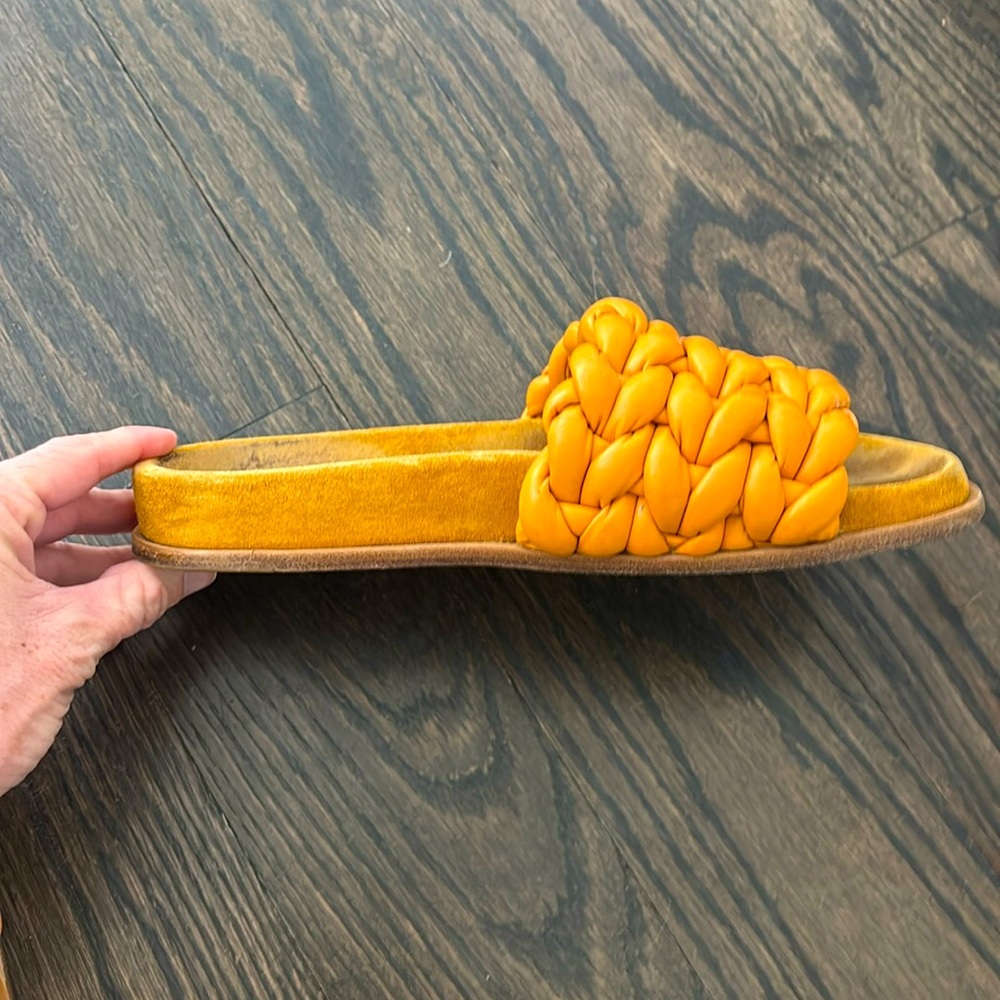 Chloe Sandle sz37